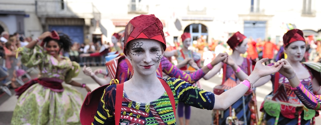 Defile-Biennale-Danse-Lyon-2010-Venissieux