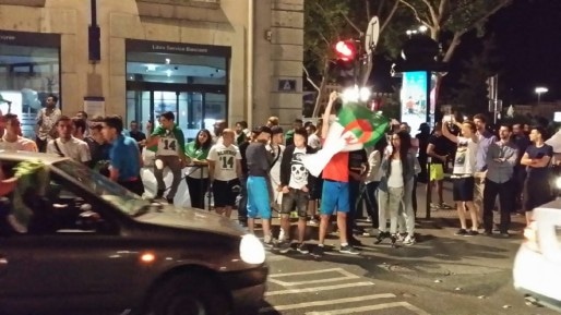 Les rues de Lyon à l'issue du match Algérie-Russie. Crédit : Rue89Lyon.