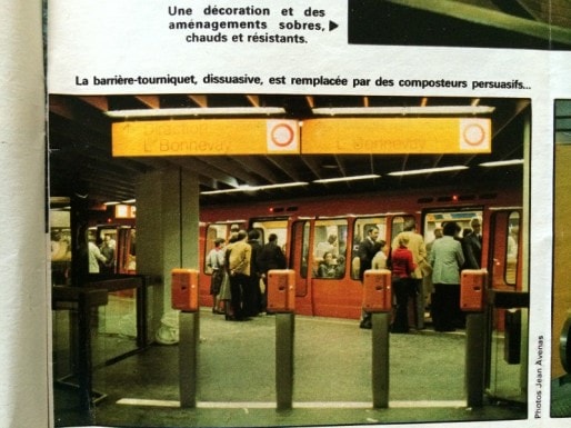 Les composteurs "persuasifs" du métro de Lyon, bien avant les portiques fermés. Dans La Vie du Rail de mai 1978.