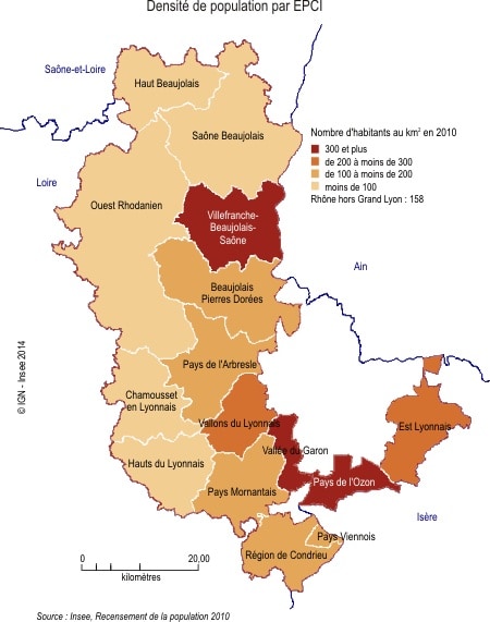 Carte de la densité de population par EPCI, qui montre que la majorité des habitants du Nouveau Rhône est localisée autour de l'agglo lyonnaise et le long de la Saône. Source : Insee.