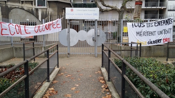 Les grilles de l'école Gilbert Dru dans le 7e arrondissement de Lyon. ©LB/Rue89Lyon
