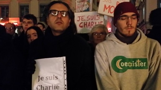 Des Lyonnais place des Terreaux, ce mercredi 7 janvier. Crédit : LB/Rue89Lyon.