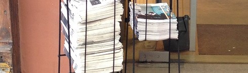Présentoir Le Petit Bulletin, librairie Passages (rue de Brest) / Crédits Axel Poulain/Rue89Lyon