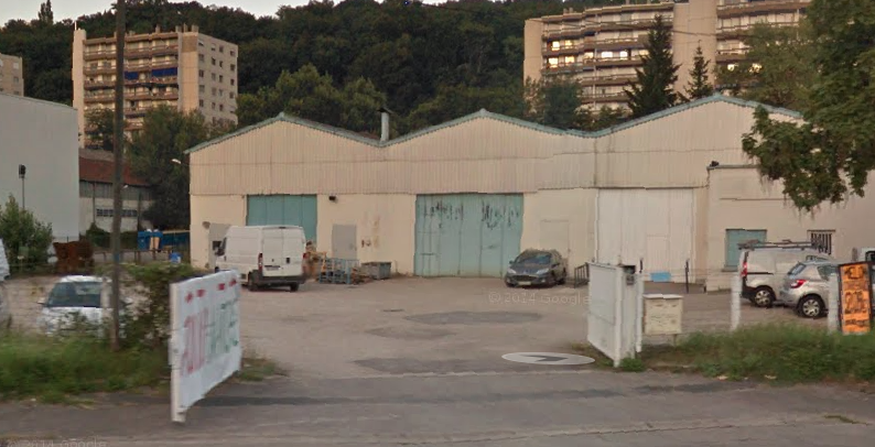 La petite zone commerciale, route de la Libération à Sainte-Foy-lès-Lyon où se situe ce nouveau local nationaliste. Capture d'écran Google Maps