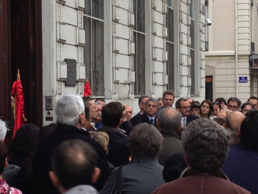 Les hommes politiques présents ont rendu hommage aux victimes de l'attentat de Tunis