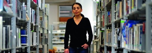 Sylvie Tomolillo, directrice du Point G, le centre de ressources sur le genre de la Bibliothèque municipale de la Part-Dieu à Lyon. Crédit : Olivier Chassignole.