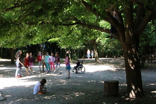 L'après-midi quand il n'y a pas cours, les enfants peuvent quand même être accueillis, en jeu libre  (crédit : LM / Rue89Lyon©)
