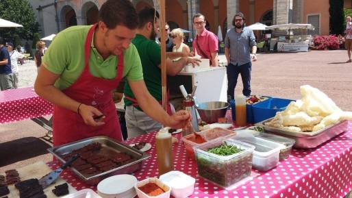 Et à l'extérieur de la verrière, le Potager des Halles cuisine.