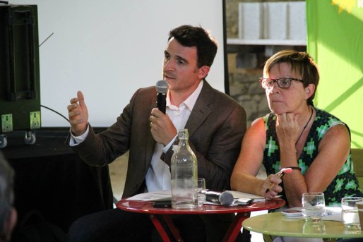 Eric Piolle et Maryvonne Boileau lors de la fête de l'écologie, le 31 août 2013 à Fontaine. Crédit : Page Facebook d'Eric Piolle.