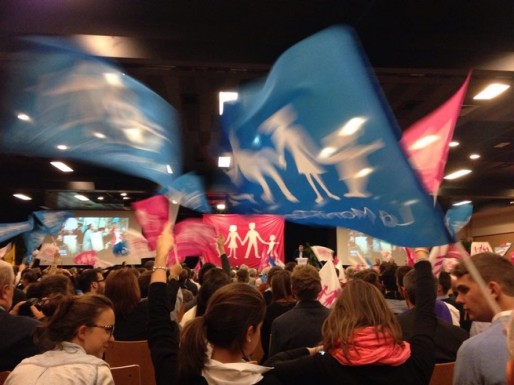 La soirée organisée par La Manif pour tous, qui a passé sur le grill des candidats aux élections en Auvergne Rhône-Alpes (Laurent Wauquiez, LR, et Christophe Boudot, FN).