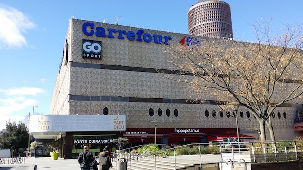 L'actuel centre commercial Part-Dieu depuis la rue Bouchut. ©LB/Rue89Lyon