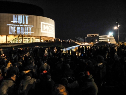 Le film "Merci Patron !" de François Ruffin a finalement été projeté sur les murs de la MC2 de Grenoble le samedi 9 avril. Crédit : V.G. / Rue89Lyon