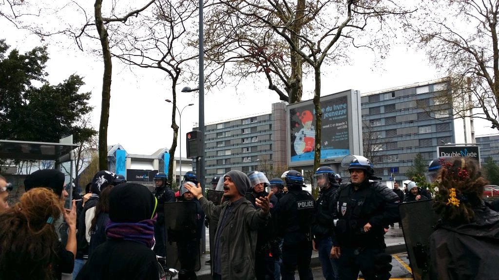 A quelques centaines de mètres de la Doua, le terme de la manifestation lyonnaise du 5 avril contre la loi travail. ©LB/Rue89Lyon.