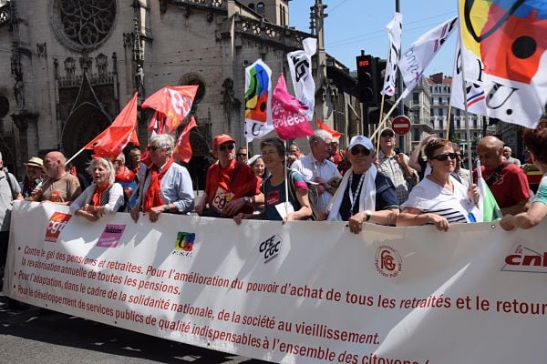 Les retraités ont pris la tête du cortège. ©SS Rue 89 Lyon