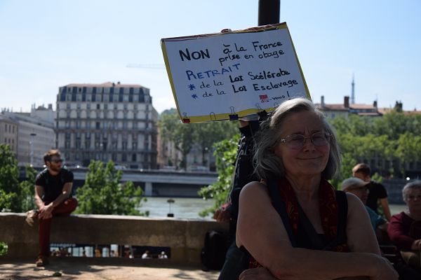Une retraité en lutte contre la loi travail. ©SS Rue89 Lyon