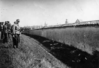 L’exécution de sept otages juifs à Rillieux-la-Pape en juin 1944 scellera la condamnation à perpétuité pour crimes contre l’humanité de Paul Touvier. Crédit : SRIJ. Source : CHRD.