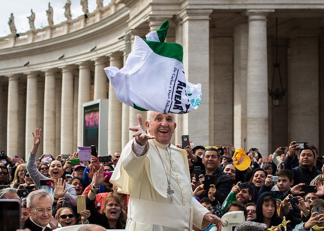 Le Pape François (avril 2016). Crédit : Franck Michel via Flickr (CC).