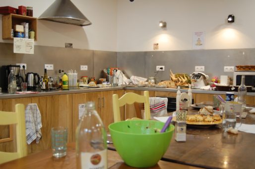 Après le repas aux "Petites cantines" à Vaise. Photo BE/Rue89Lyon