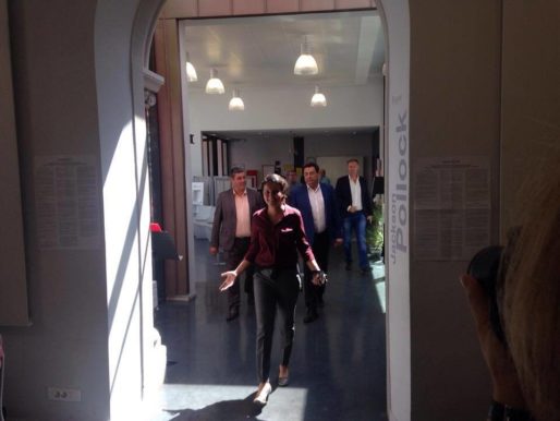 Najat Vallaud-Belkacem à Villeurbanne au premier tour des élections législatives ©HH/Rue89Lyon