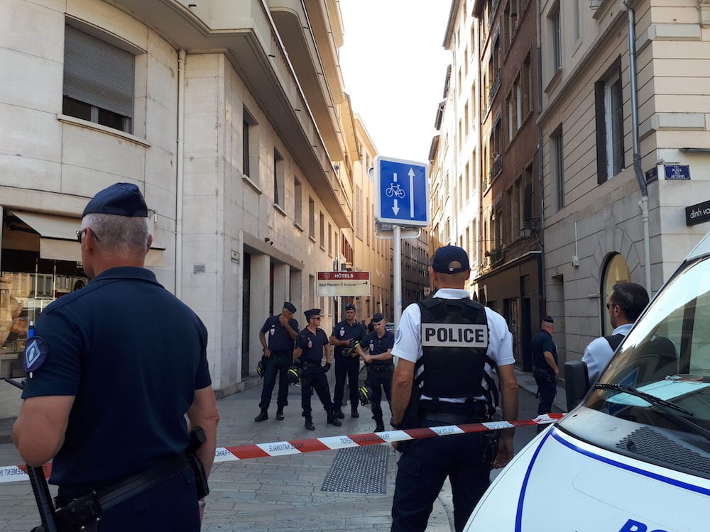 Le squat du GUD expulsé par la police à 16h, en plein centre-ville de Lyon. ©LB/Rue89Lyon
