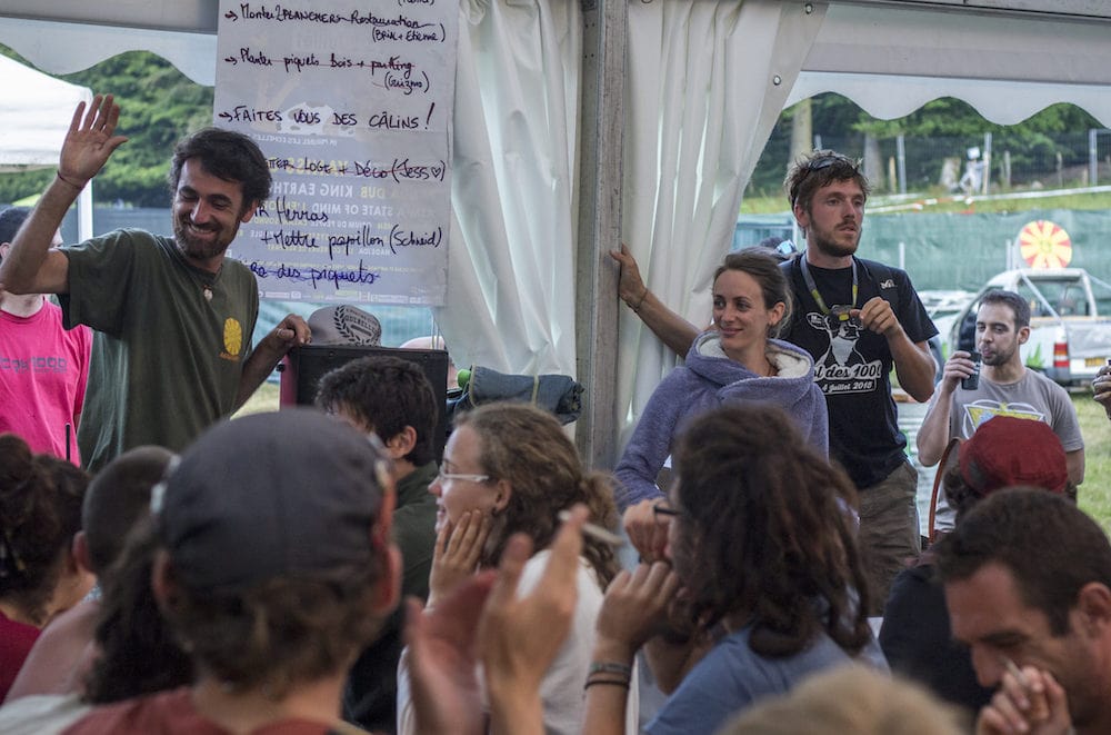 Une réunion de bénévoles du Col des 1000. A gauche sur la photo, Guillaume Giacchetto, le président de l'association organisatrice. ©Boris Mudler