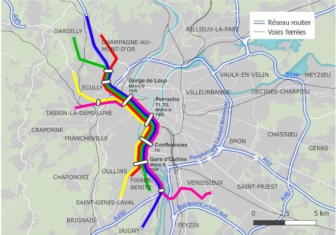 L’axe A6-A7 déclassé pourrait accueillir rapidement un “RER routier”, un faisceau de lignes de bus express. Cartographie : Cartuga