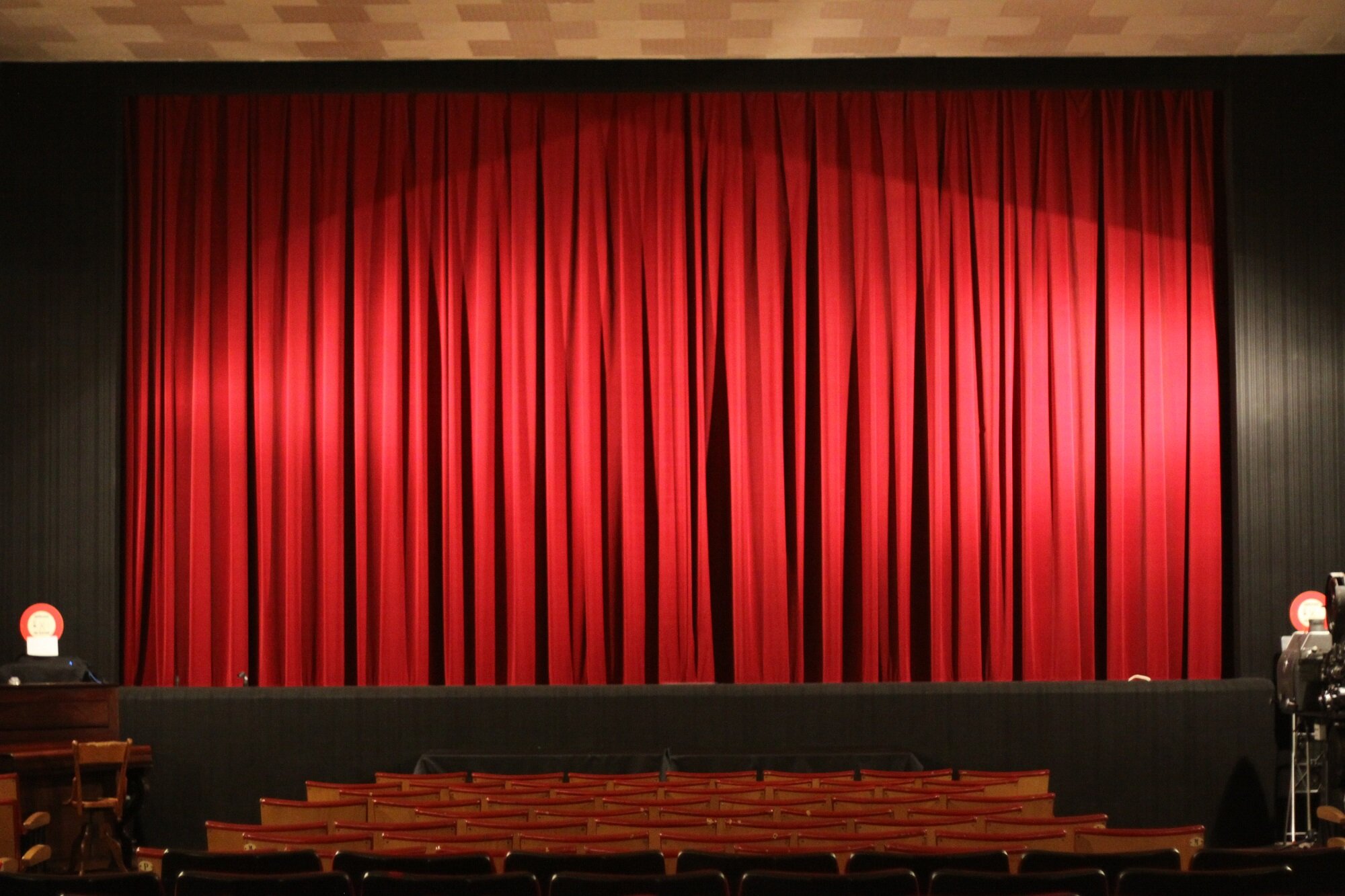 Cinema Bellecombe can accommodate 270 spectators.
