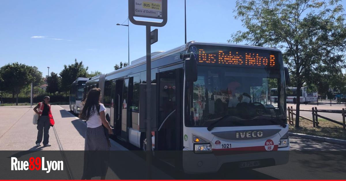 Exploring Lyon’s Public Transportation: The Metro B Relay Bus