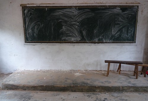 Nouveaux rythmes scolaires à Lyon : « pour les cadres », « quid des enfants », « trop cher »…