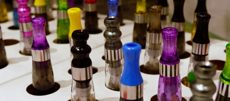 Une quarantaine de boutiques de cigarettes électroniques à Lyon : « une guérilla »