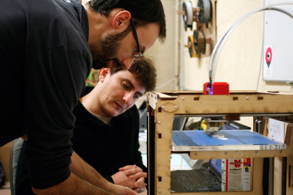 Théo et Stéphane imprimante 3D - FabLab