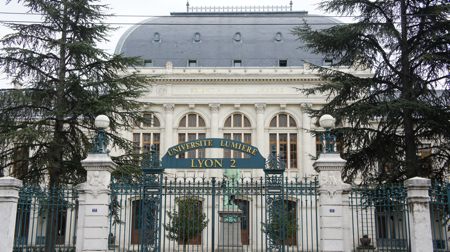 L’Université Lyon 2 refuse d’appliquer la hausse des frais d’inscription pour ses étudiants étrangers