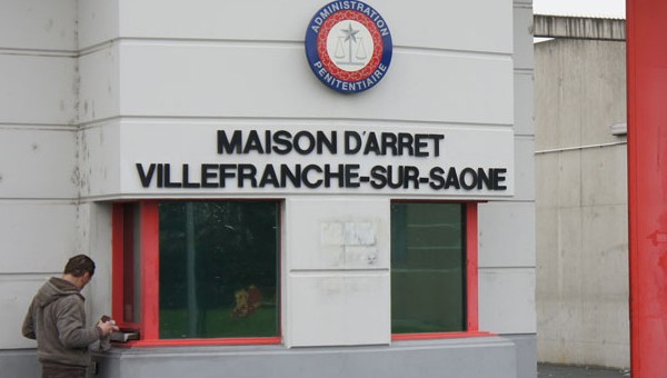 Maison d’arrêt de Villefranche-sur-Saône : la « double peine » pour les détenus ?