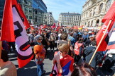 Le rassemblement contre l'austérité et le pacte de responsabilité se tenait place de la Bourse, aux Cordeliers. Crédits Richard Mouillaud pour Le Progrès