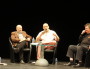 James Ellroy en conférence aux Quais du Polar en compagnie de François Guérif (son éditeur, 2e à droite) et Jean-Paul Gratias (son traducteur, à droite). © Aude David / Rue89Lyon