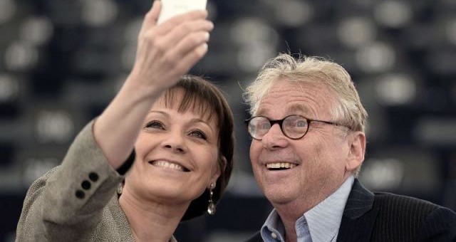 Le dernier selfie de l’eurodéputé Daniel Cohn-Bendit avec Sylvie Guillaume