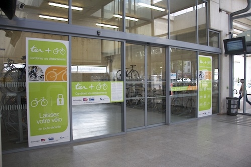 Parking vélo dans la gare de Jean Macé. crédit photo: Pierre Maier/Rue89Lyon