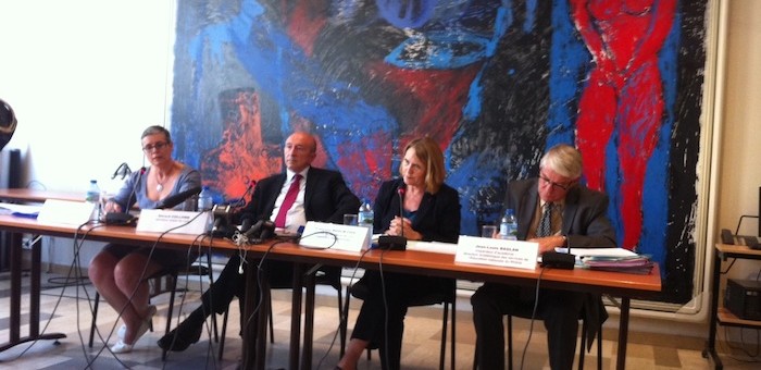 Rythmes scolaires à Lyon : la conf de presse surréaliste de Gérard Collomb