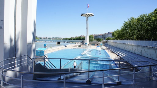 Piscine du Rhône à Lyon autremnet appelée CNTB .