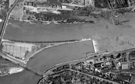 Vue aérienne du barrage écluse de la Mulatière © VNF / IGN