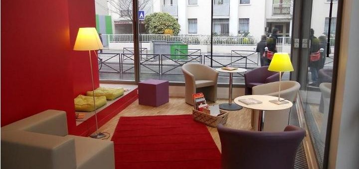Jeux vidéo, café-restau et ambiance cosy : la bibliothèque deviendra un « troisième lieu »