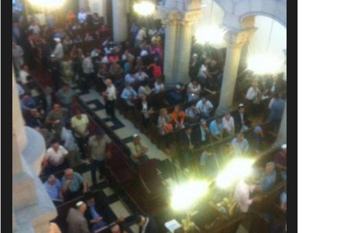 Rassemblement à la grande synagogue de Lyon : un millier de personnes en soutien à Israël