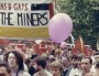 Des militants gays et lesbiens anglais à une manifestation de soutien aux mineurs grévistes en 1985.