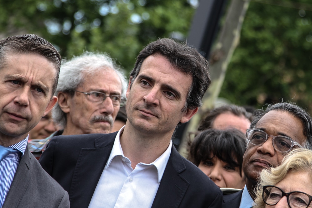 Fusillade à Grenoble : Eric Piolle veut débattre de la légalisation du cannabis pour trouver des solutions