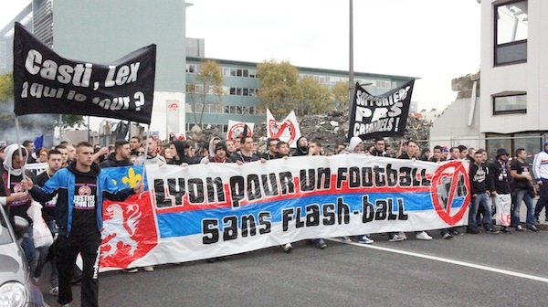 Manif des supporters ultras à Lyon : leur idée du football « populaire et libre »