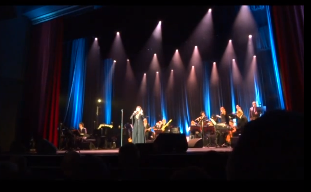 [VIDEO] Le public de Mireille Mathieu est-il cool ?