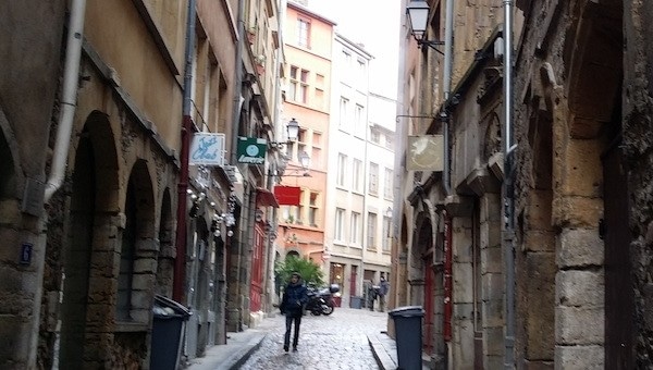 Dans le Vieux Lyon, l’extrême droite radicale s’implante dans un nouveau local