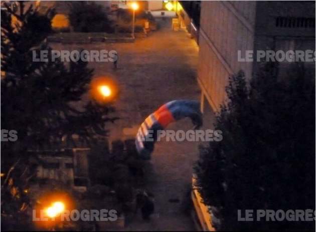 base jump depuis la tour Incity crédit : leprogres