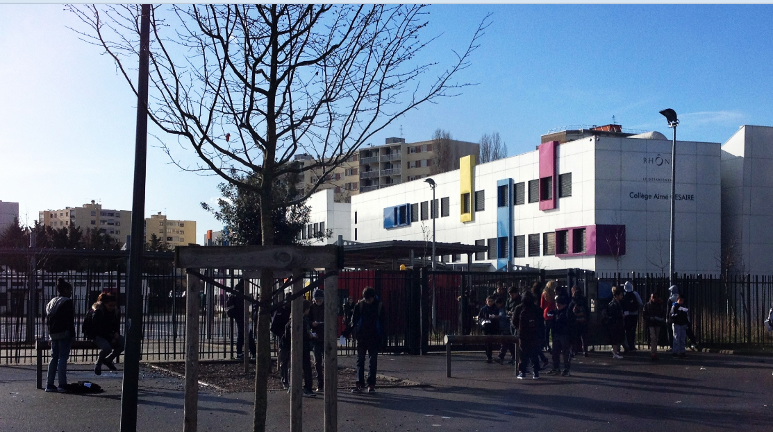 Devanture Collège Aimé Césaire - Vaux-en-Velin (Axel Poulain)