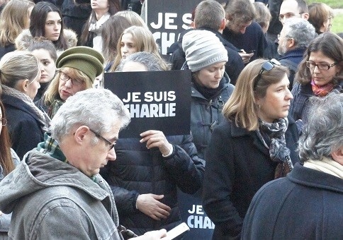 Ce dimanche à Lyon, une « marche républicaine sans banderole ni drapeau »